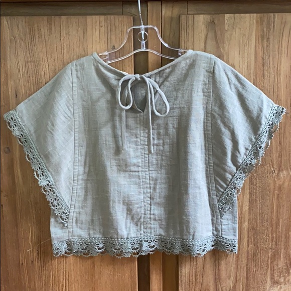 NWT Tuchinda gauze top w/lace 3/4T - Picture 2 of 2